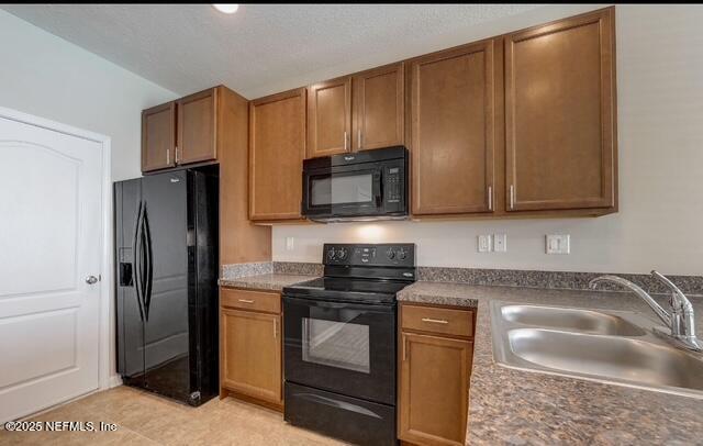 Foto del edificio - 2763 Hollybrook Ln