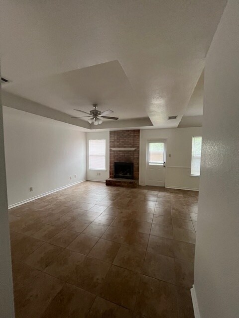 Foto del edificio - 5111 Warwicke Dr