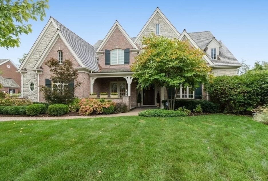 Foto principal - 1981 W Southmeadow Ln