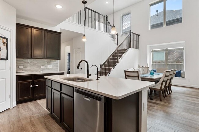Building Photo - 10191 Bayou Oaks Dr