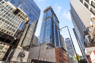 Building Photo - 2060 Rue Peel