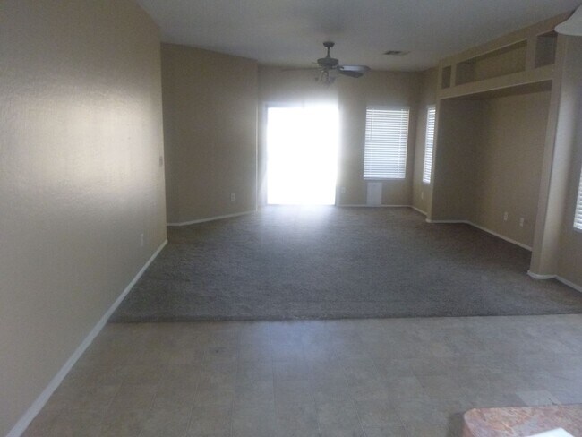 Building Photo - Great 4 bdrm in Johnson Ranch-San Tan Valley