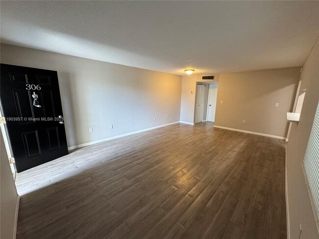 Building Photo - 3300 S Dixie Hwy