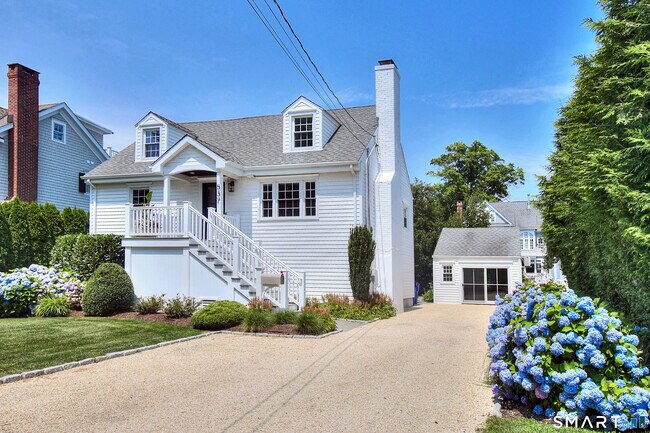 Foto del edificio - 537 Penfield Rd