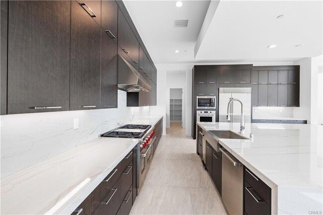Building Photo - 20048 Mersey Lane, Los Angeles, CA 91326 -...