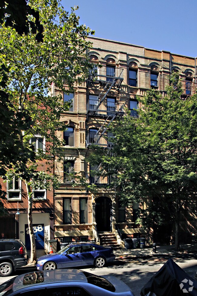 Foto del edificio - 232 E 26th St