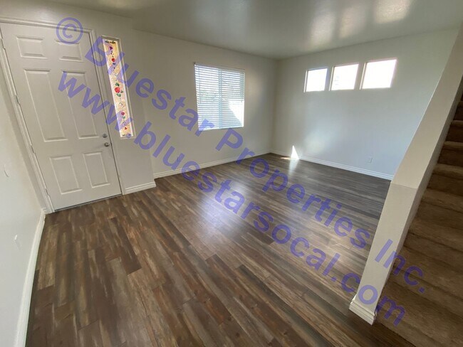 Foto del edificio - NEW LISTING IN VICTORVILLE!!!!!
