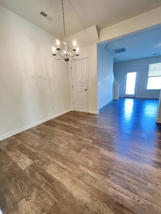 Building Photo - 1144 Kenross Dr