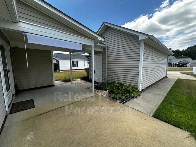Building Photo - 512 Pinecroft Drive