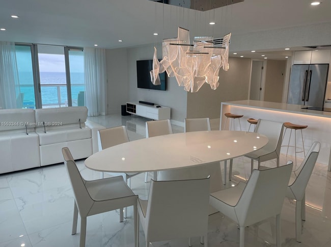 Building Photo - 5151 Collins Ave
