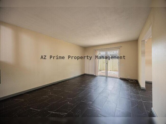 Foto del edificio - 4710 N 10th Pl