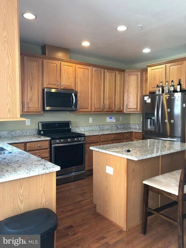 Building Photo - 1208 Harbor Island Walk