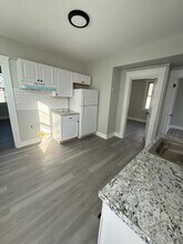 Building Photo - 48 Irion St