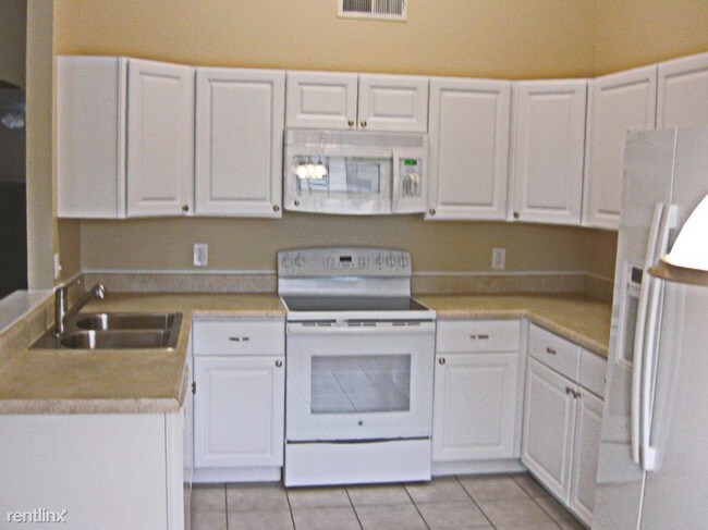 Building Photo - 10631 Fascination Ln