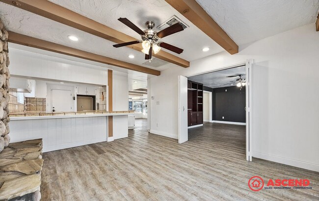 Building Photo - Beautiful 3 Bed, 2 Bath Home with Pool, Solar & Cozy Fireplace