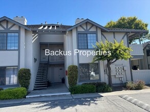 Building Photo - 1054 Padre Dr