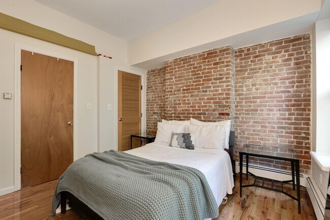 Foto del edificio - 719 Adams St
