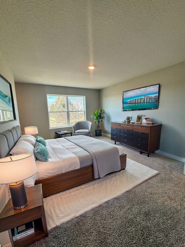 Foto del edificio - Brand-New 4-Bedroom Home with Flex Room, 3...