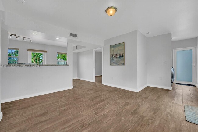 Building Photo - 11250 SW 46th St