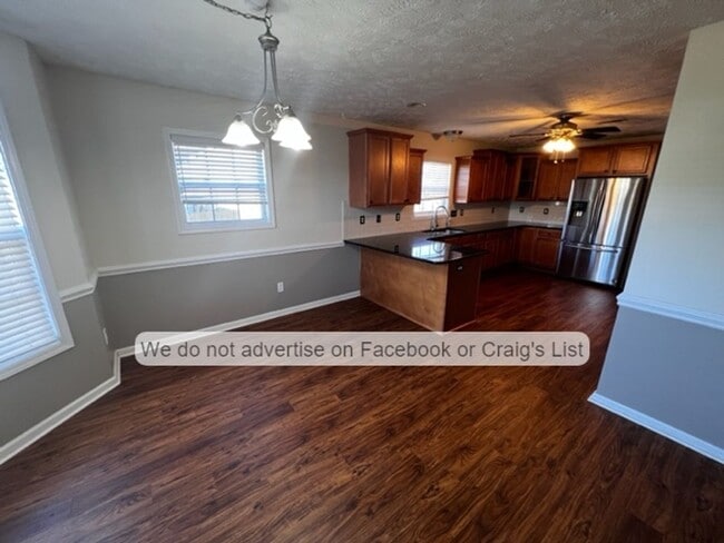 Building Photo - Clover Meadow- Sandspur Court