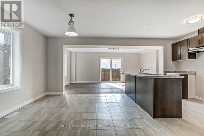 Building Photo - 371 Kennington Way