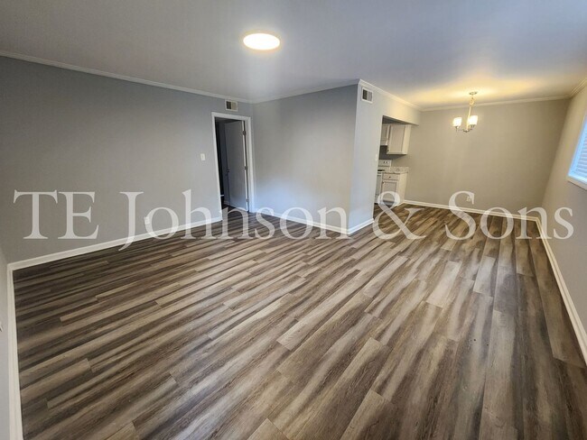 Foto del edificio - 2 Bedroom Salem View Apartment!