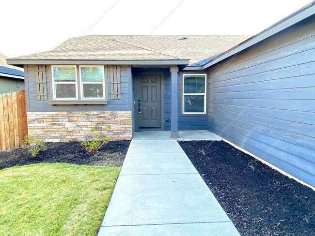 Foto del edificio - Central Oregon Living: Bright Home with Fi...