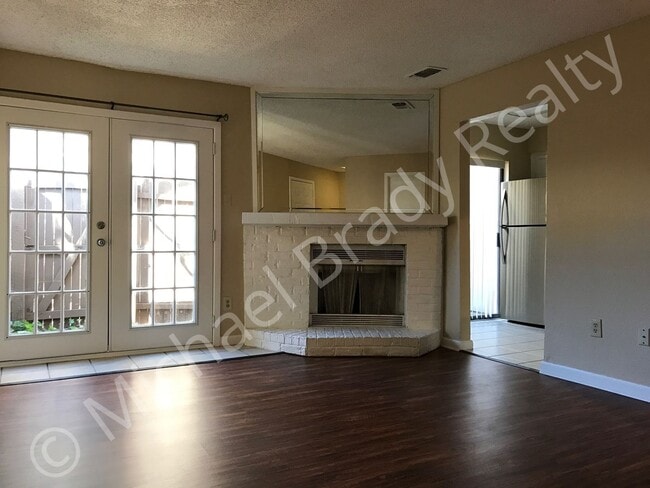 One Bedroom Condo! - One Bedroom Condo!