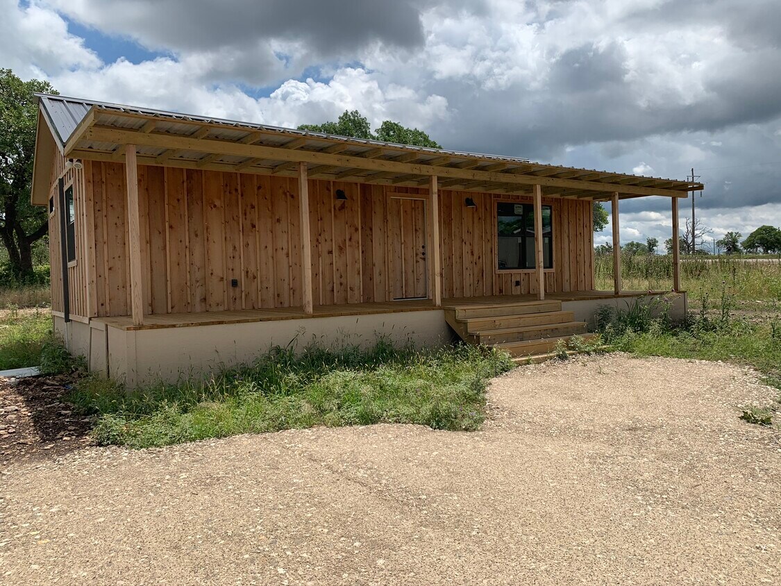 Primary Photo - 60 Hill Country Cabin Ln