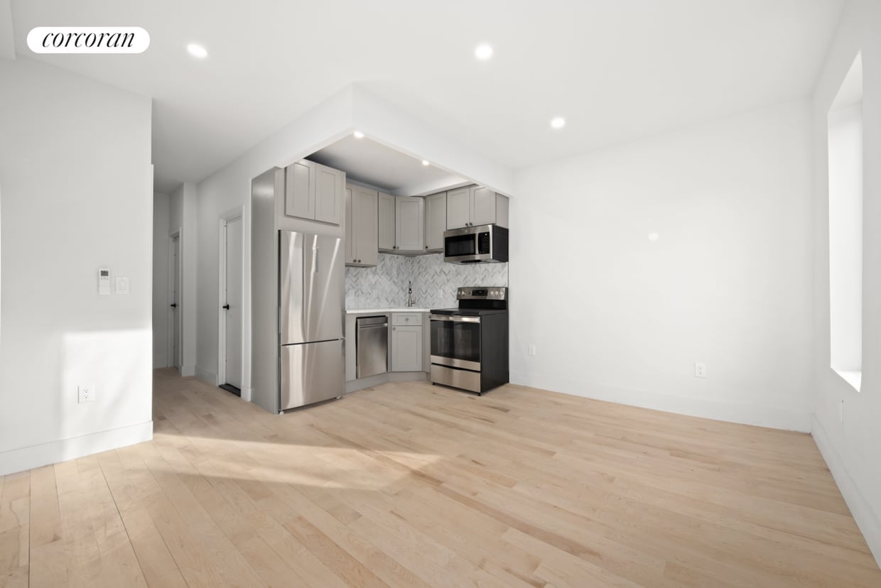 Primary Photo - 271 Ainslie St