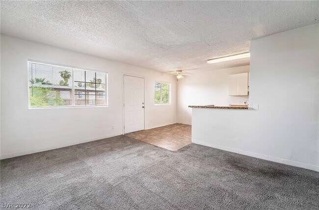Foto del edificio - 2304 Sunrise Ave