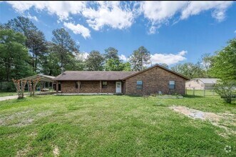 Building Photo - 22090 Little Dirt Rd