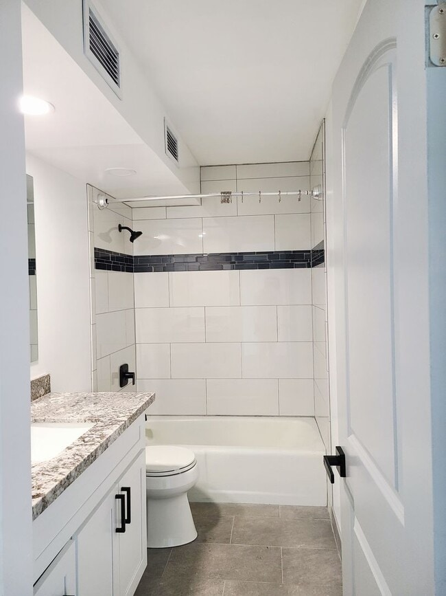 Building Photo - KAHANA MANOR 1BD 1 BA OCEAN VIEW AVAILABLE...