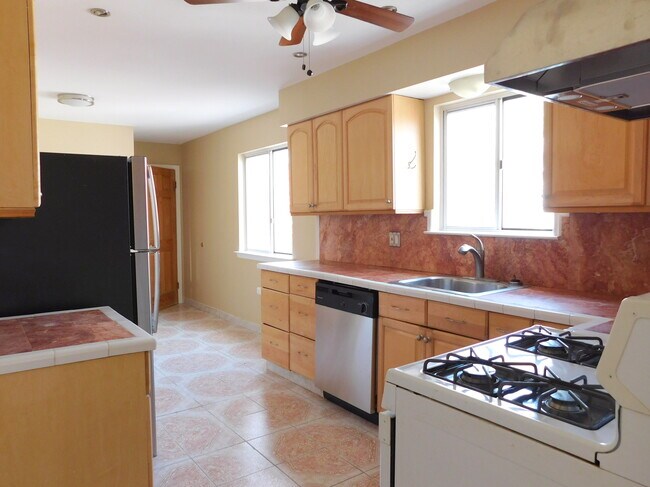EIK - 420 7th St