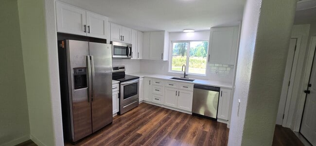 Foto del edificio - 10909 Kuhlman Rd SE