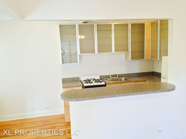 Building Photo - 4440 N Wolcott Ave