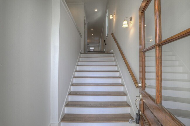 Foto del edificio - 439 36th Ave N