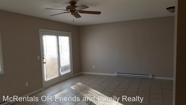 Building Photo - 228-228 Haws Dr