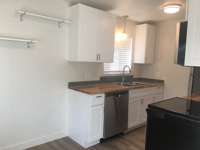 Photo - 549 Stringham Ave Townhome