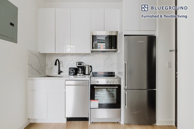 Building Photo - 250 Union Ave