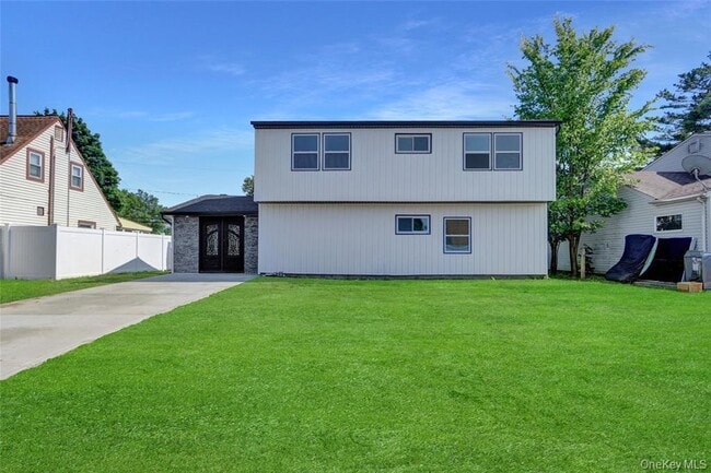 Photo - 12 Woodcock Ln House