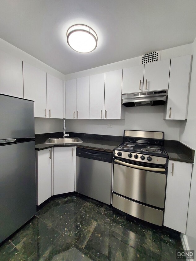 Foto del edificio - 219 E 69th St