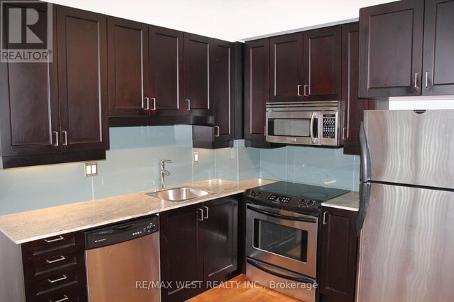 Building Photo - 33 Lombard St