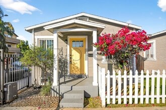 Building Photo - 1544 Stanley Ave