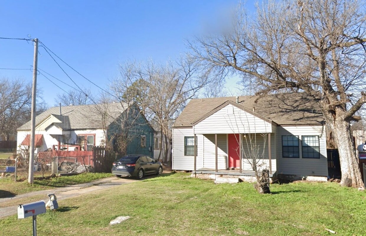 Primary Photo - 1308 Virginia Ave