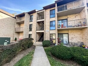 Building Photo - 6141 Edsall Rd