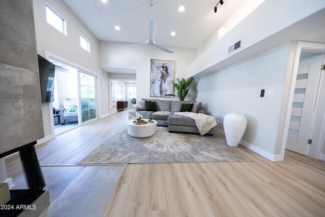 Foto del edificio - 11333 N 92nd St