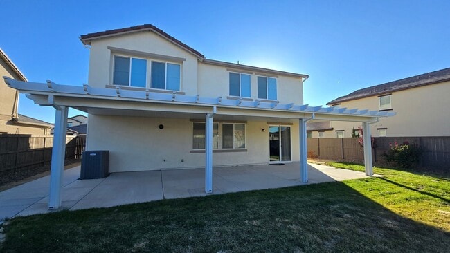 Foto del edificio - Spacious Two Story Home in Spanish Springs