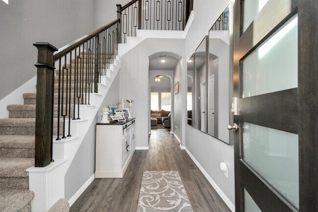 Building Photo - 3723 Handel Dr