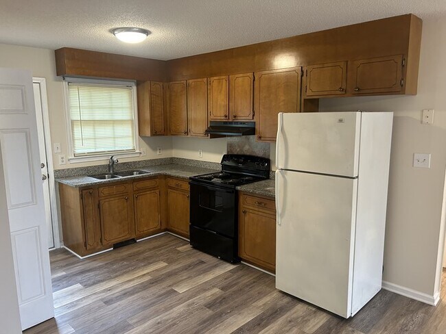 Foto del edificio - Two Bedroom Duplex in Hickory